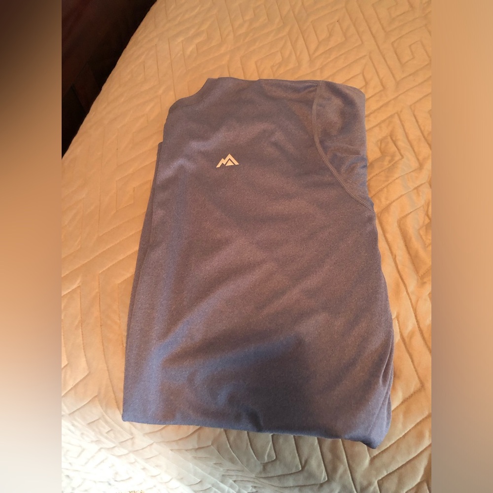 Men’s performance shirt
